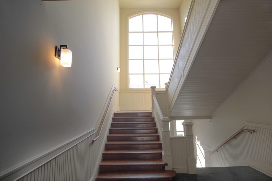 More Photos Of 305 21st St, Galveston Office For Lease