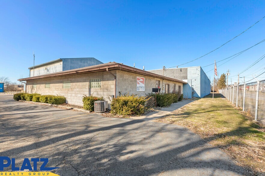 More Photos Of 1929 Larchmont Ave NE, Warren Warehouse For Sale