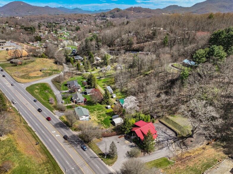 More Photos Of 1482 Russ Ave, Waynesville Office For Lease