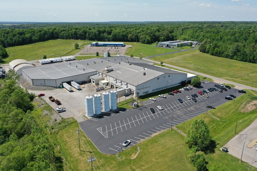 More Photos Of 850 Industrial Rd, Madisonville Manufacturing For Lease