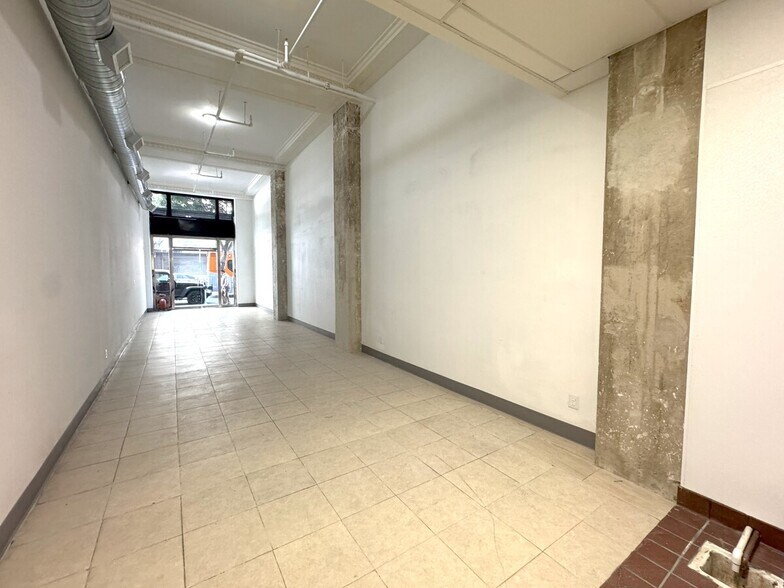 More Photos Of 100-112 W 9th St, Los Angeles Office For Lease