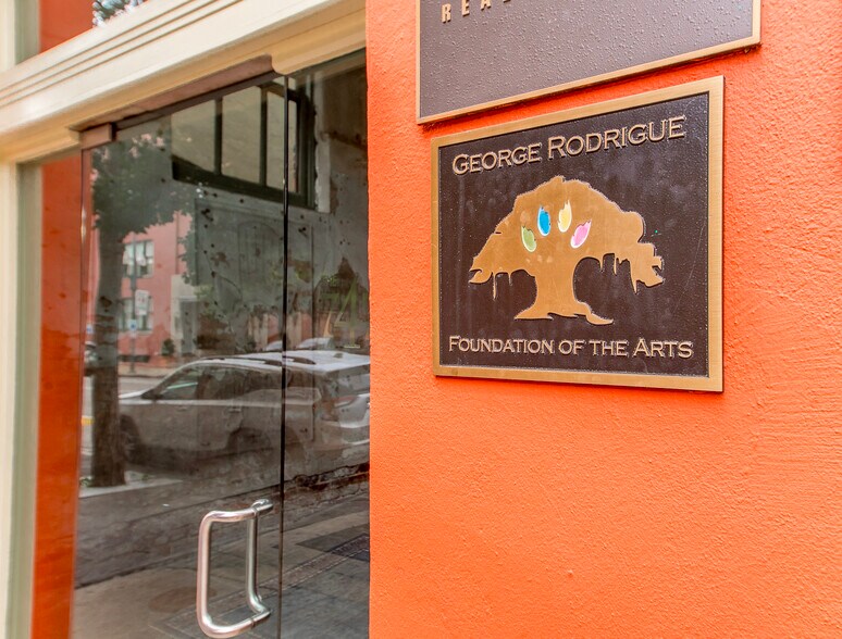 More Photos Of 747 Magazine St, New Orleans Office For Sale