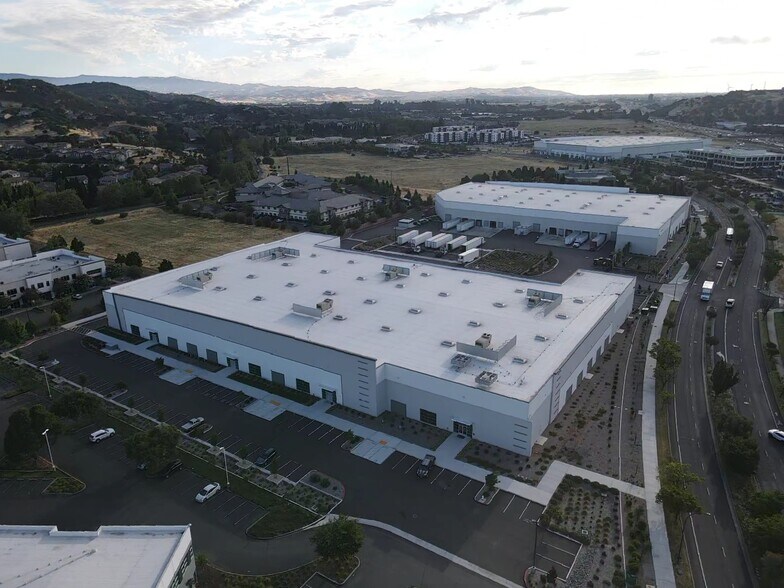 More Photos Of 4750 Business Center Dr, Fairfield Warehouse For Lease