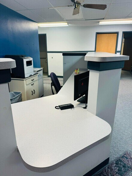 More Photos Of 2020 Central Ave, Dodge City Medical For Sale