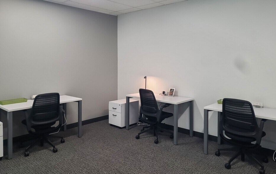 More Photos Of 2180 Harvard St, Sacramento Coworking Space