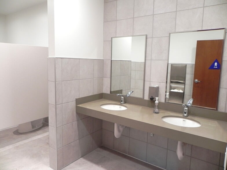 More Photos Of 25258 Redlands Blvd, Loma Linda Healthcare For Lease