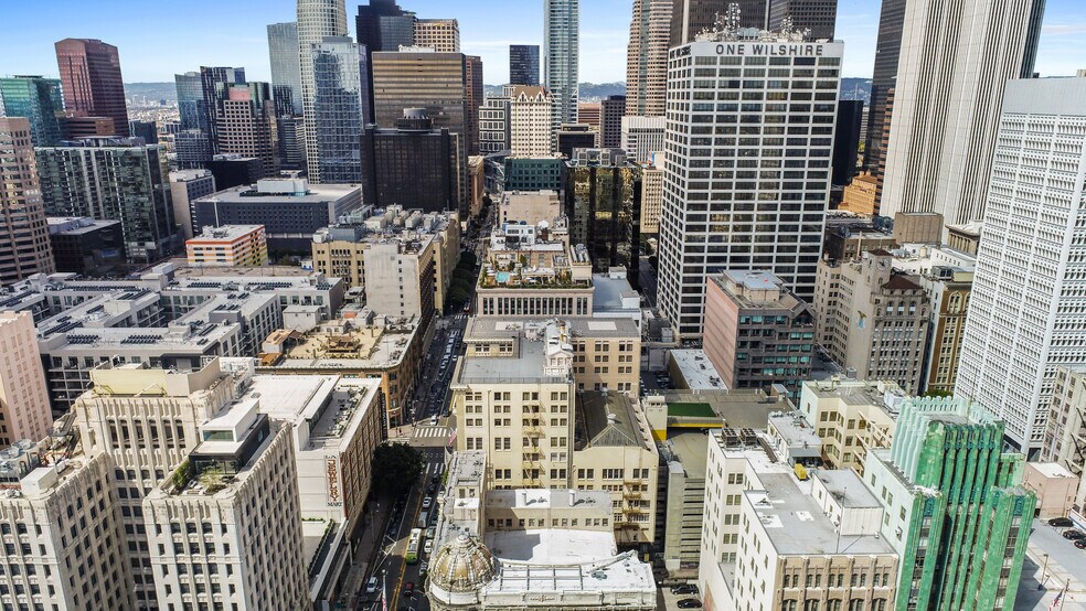 More Photos Of 431 W 7th St, Los Angeles Hotel For Lease