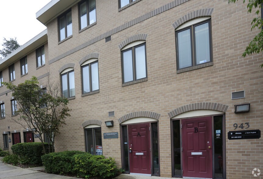 More Photos Of 931-947 Russell Ave, Gaithersburg Medical For Lease
