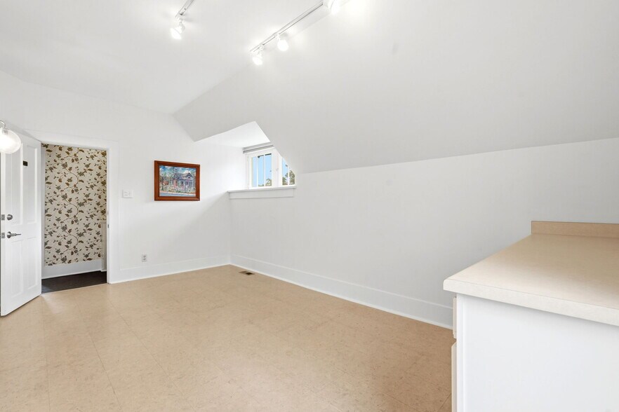 More Photos Of 2439 Broadway St, Boulder Office Residential For Sale