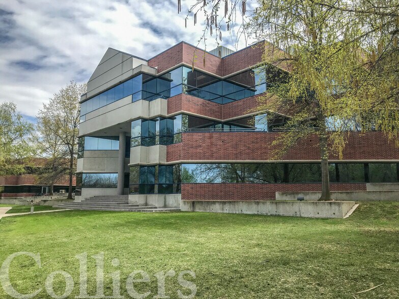 More Photos Of 300 E Mallard Dr, Boise Office For Lease
