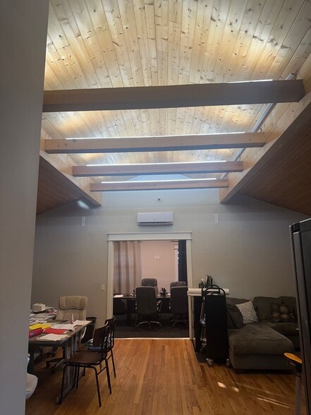 More Photos Of 1320 Haywood Rd, Greenville Office For Sale