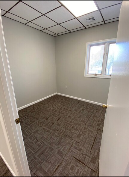 More Photos Of 3825 Leonardtown Rd, Waldorf Office For Lease