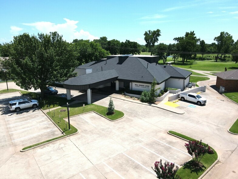 More Photos Of 3201 S Berry Rd, Norman Office Residential For Lease