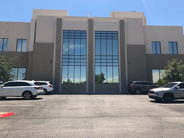 More Photos Of 2298 W Horizon Ridge Pky, Henderson Office For Lease