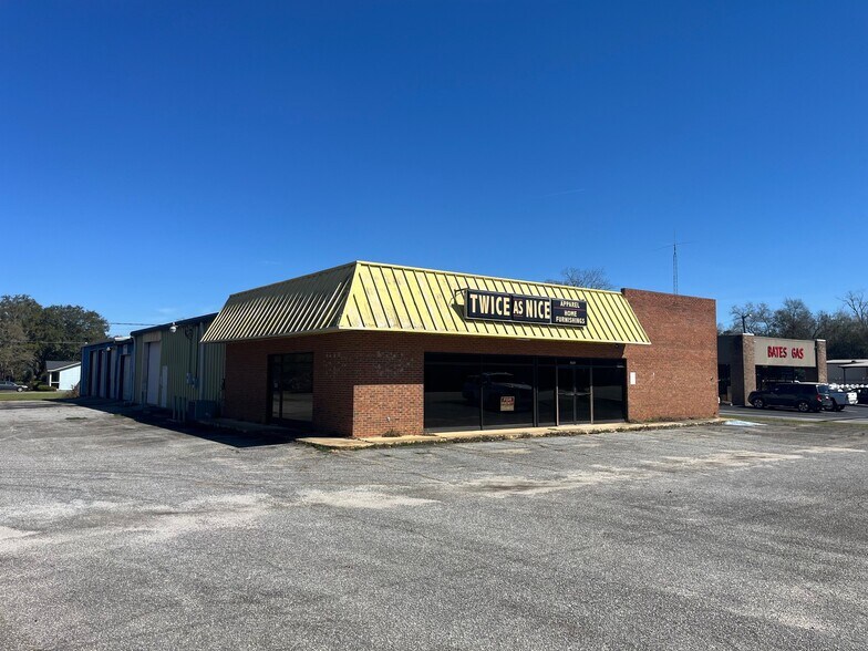 Primary Photo Of 2701 Sylvester Hwy, Albany Auto Repair For Lease