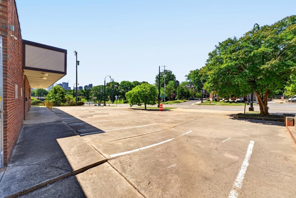 More Photos Of 1416 W Trade St, Charlotte Freestanding For Sale