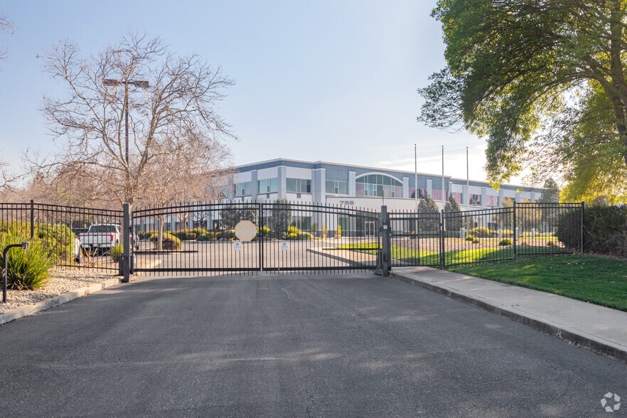 More Photos Of 755 Jarvis Dr, Morgan Hill Light Manufacturing For Lease