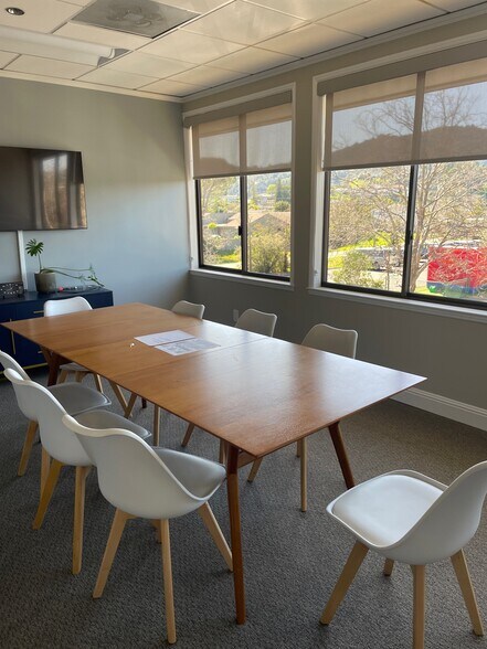 More Photos Of 300 Tamal Plz, Corte Madera Office Residential For Lease