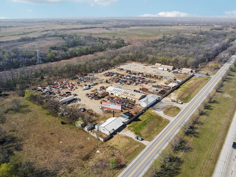 More Photos Of 23780 E Admiral Pl, Catoosa Service For Sale