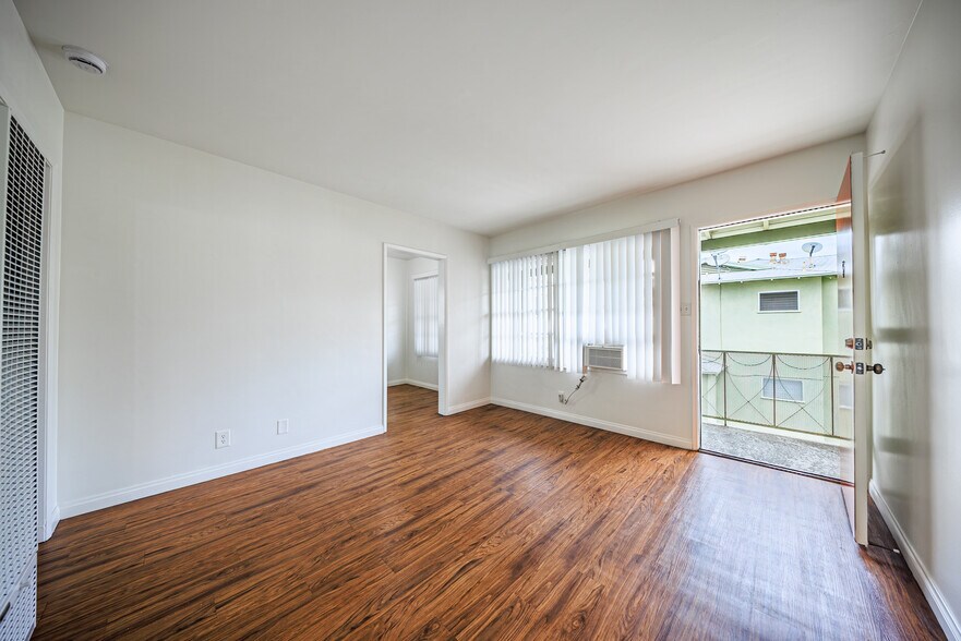 More Photos Of 650 W Wilson Ave, Glendale Apartments For Sale