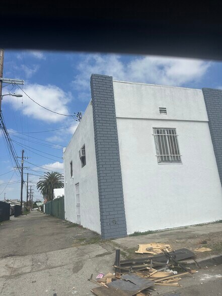 More Photos Of 10975 S Main St, Los Angeles Specialty For Sale
