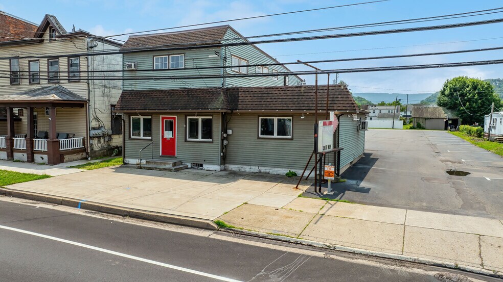 More Photos Of 430 W 3rd St, Nescopeck Restaurant For Sale