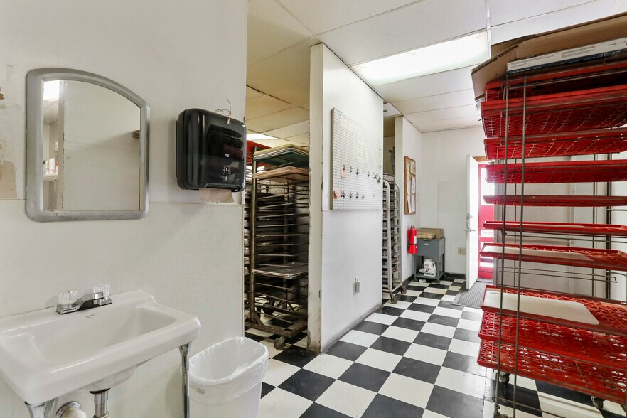 More Photos Of 100 W German St, Shepherdstown Storefront Retail Residential For Sale