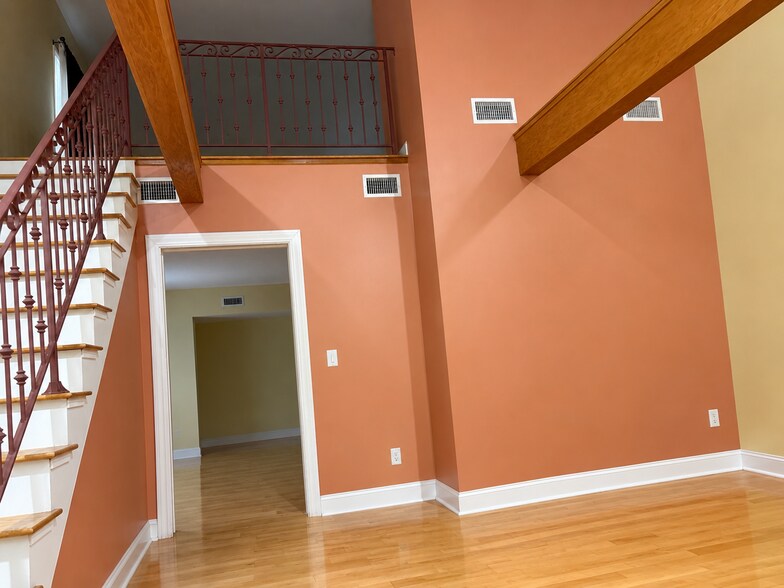 More Photos Of 1454 Grafton St, Worcester Light Manufacturing For Lease