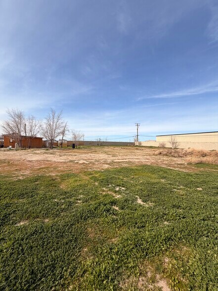 More Photos Of 15224 Bonanza Rd, Victorville Freestanding For Sale