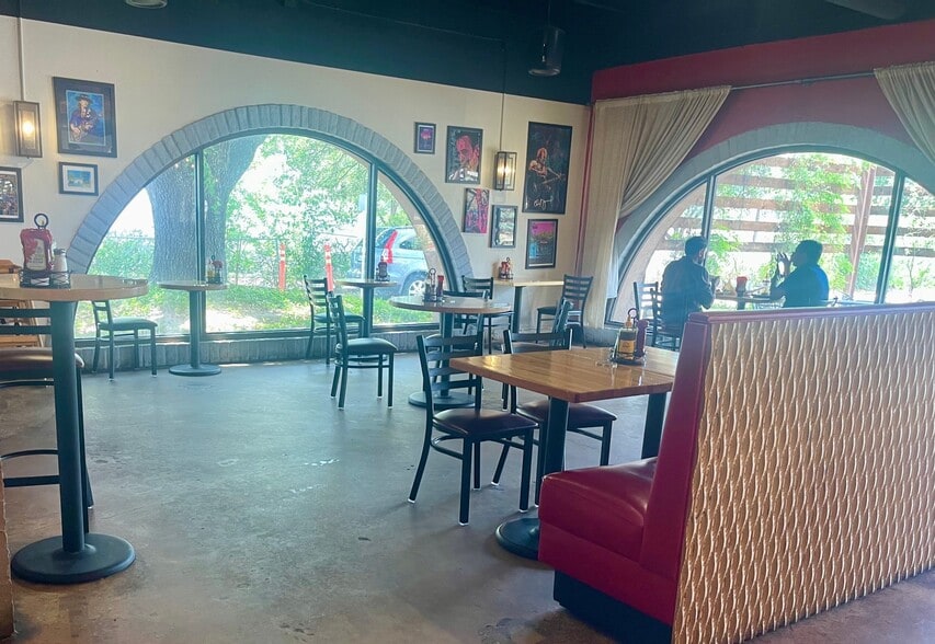 More Photos Of 4323 S Interstate 35, Austin Restaurant For Sale