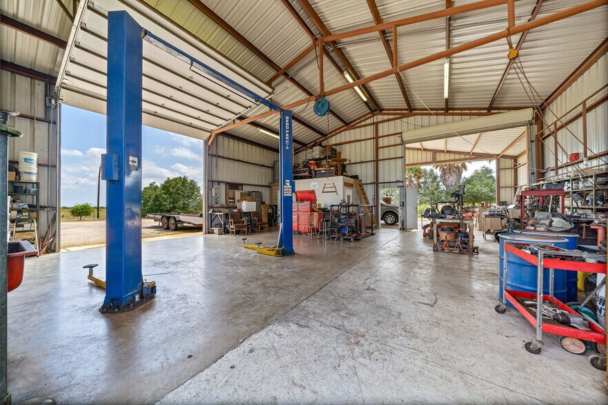 More Photos Of 14221 FM 2790, La Coste Warehouse For Sale