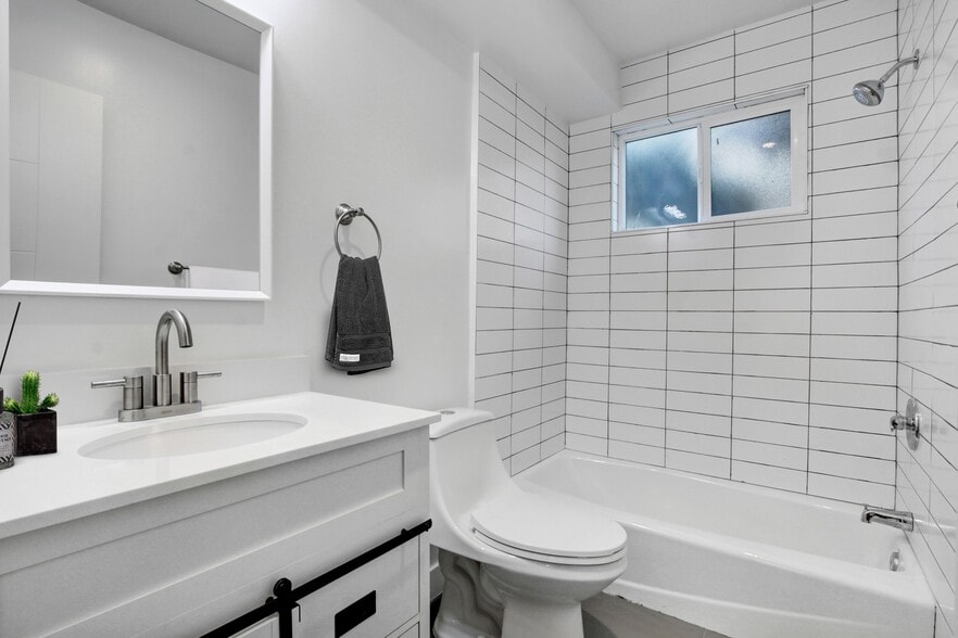 More Photos Of 161 S Burlington Ave, Los Angeles Apartments For Sale