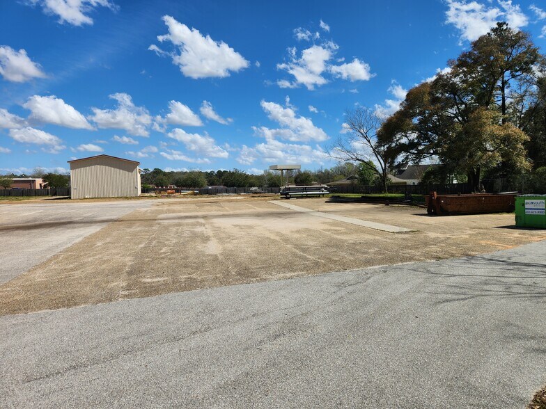 More Photos Of 6551 Moffett Rd, Mobile Industrial For Lease