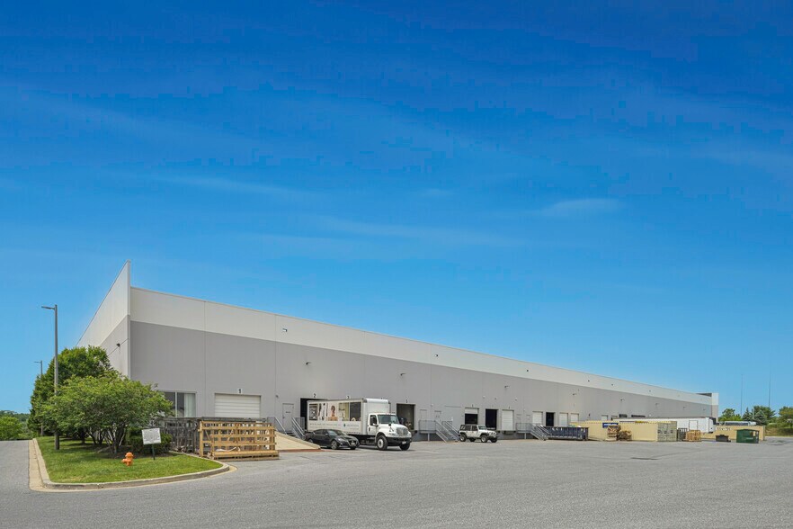 More Photos Of 1901 62nd St, Rosedale Warehouse For Lease