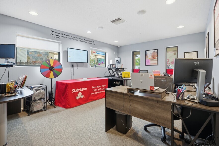 More Photos Of 12325 Scarsdale Blvd, Houston Medical For Lease