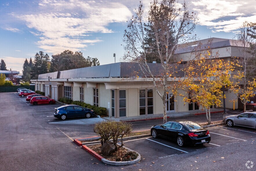 More Photos Of 2631 Hanover St, Palo Alto Flex For Lease