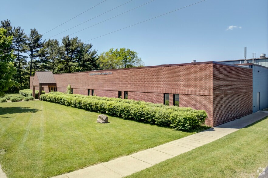 Primary Photo Of 10850 Hall Rd, Whitmore Lake Warehouse For Lease