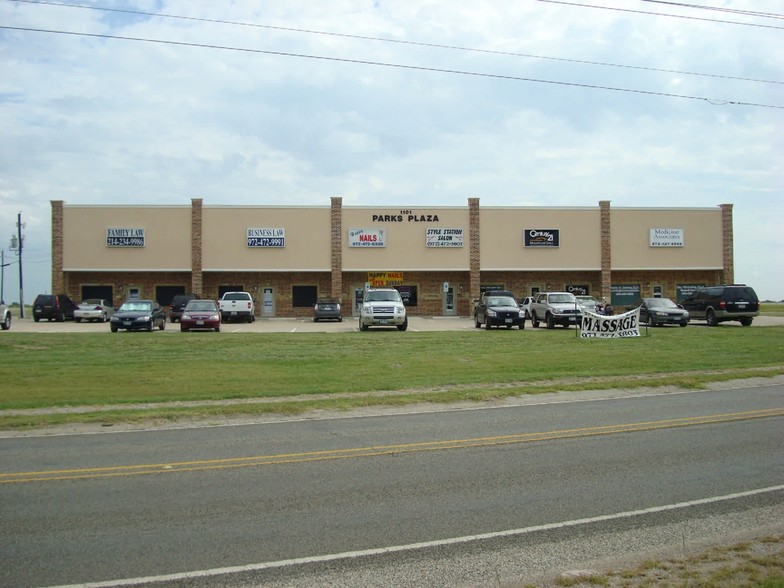 Primary Photo Of 1101 E US Highway 175, Crandall Storefront For Sale