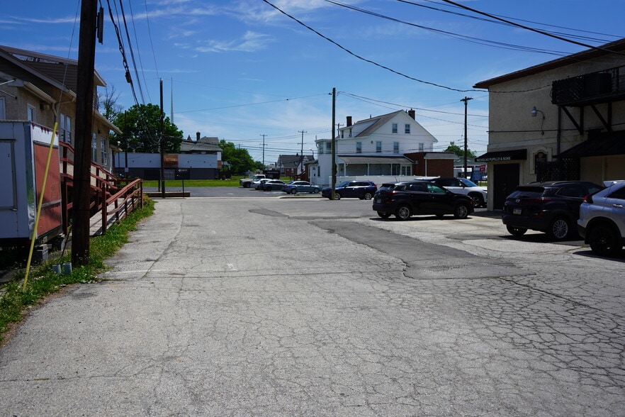 More Photos Of 1975 W Main St, Norristown Freestanding For Sale