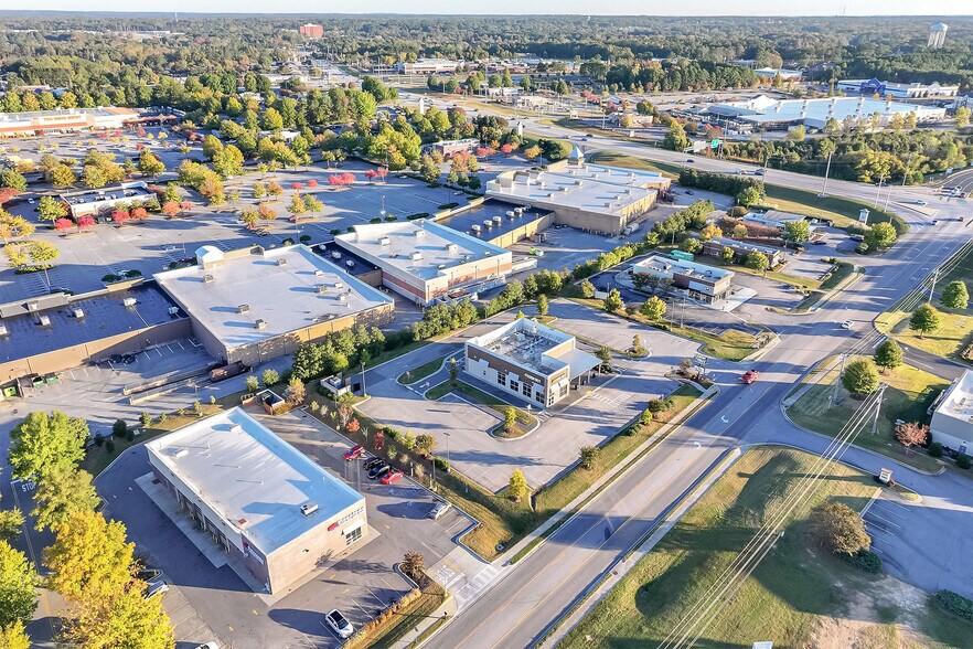 More Photos Of 2200 Interstate Dr, Opelika Auto Repair For Sale