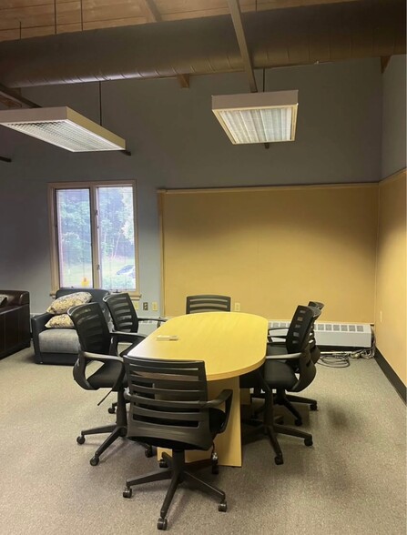 More Photos Of 521 Mount Hope St, North Attleboro Warehouse For Lease