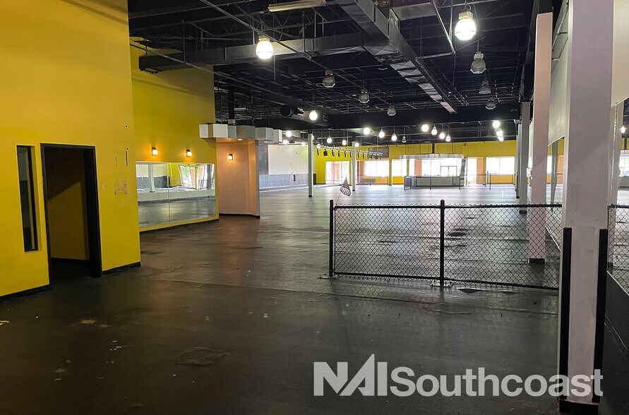 More Photos Of 6634-6698 S US Highway 1, Fort Pierce General Retail For Lease