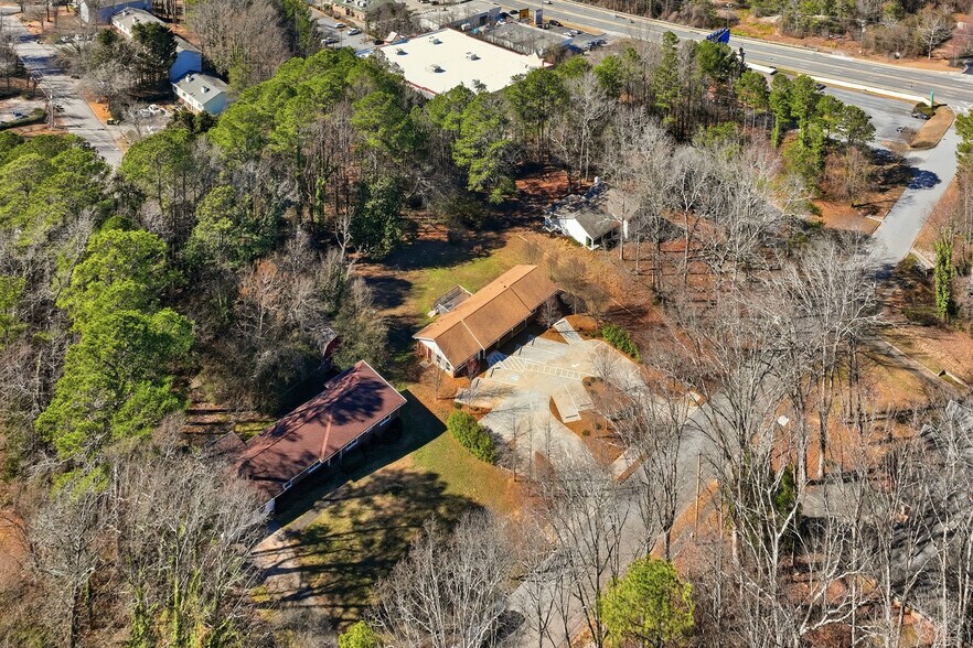 More Photos Of 2239 Scenic Dr, Snellville Office For Sale