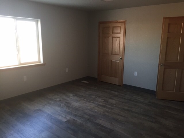 More Photos Of 3750 Hackathorn Ln, Gillette Warehouse For Sale