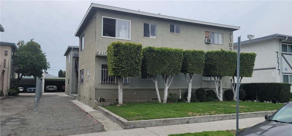 Primary Photo Of 7107 Coldwater Canyon Ave, North Hollywood Apartments For Sale