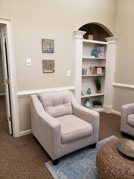 More Photos Of 2230 Towne Lake Pky, Woodstock Medical For Lease