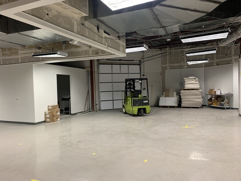 More Photos Of 6675 S Kenton St, Centennial Unknown For Lease