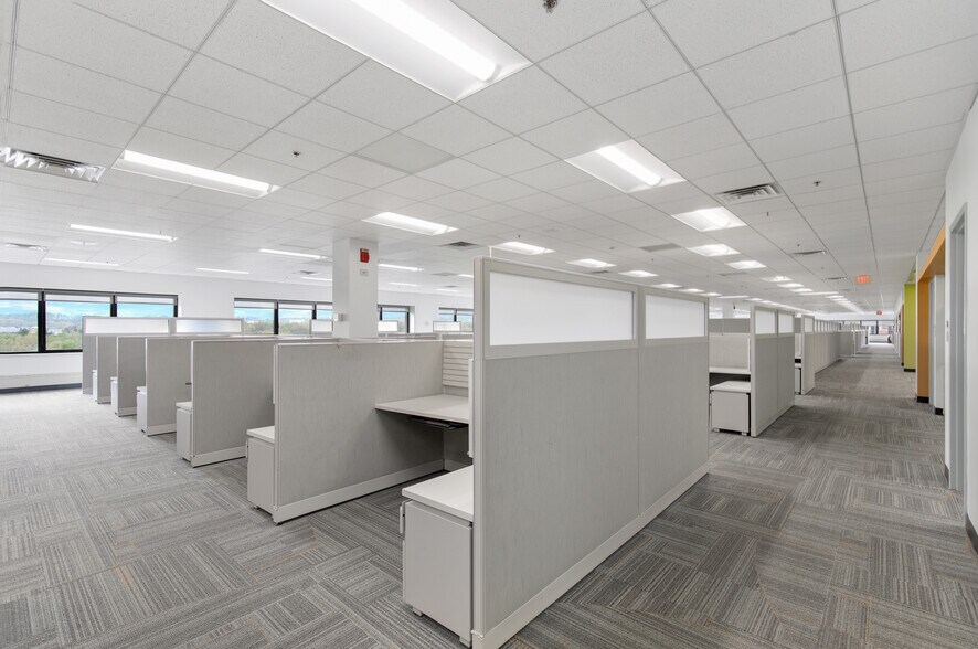 More Photos Of 85 Crystal Run Rd, Middletown Office For Lease