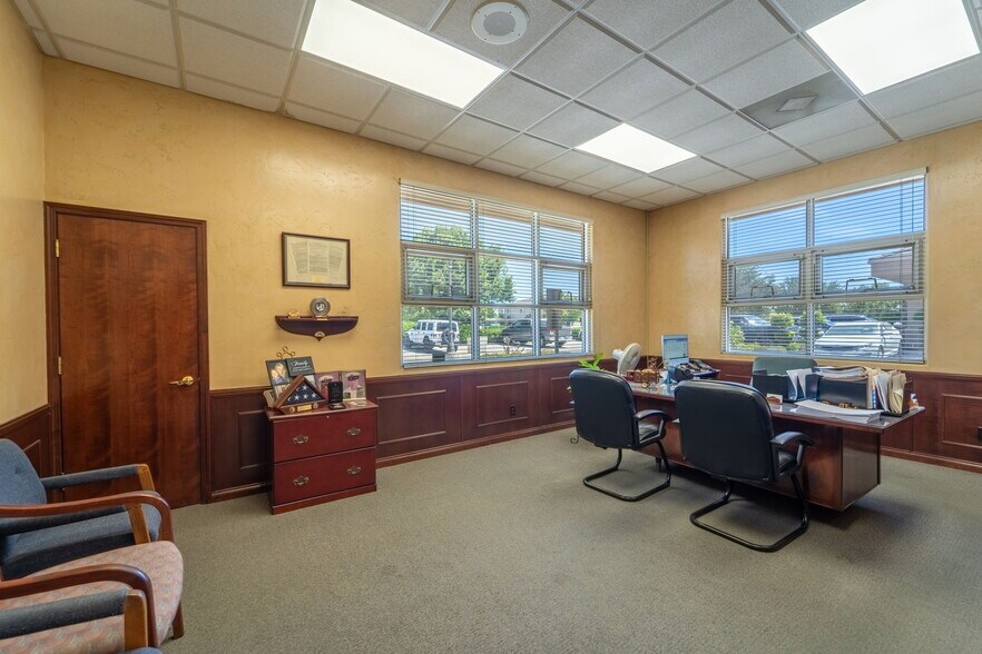 More Photos Of 1444 W Main St, Ripon Medical For Sale