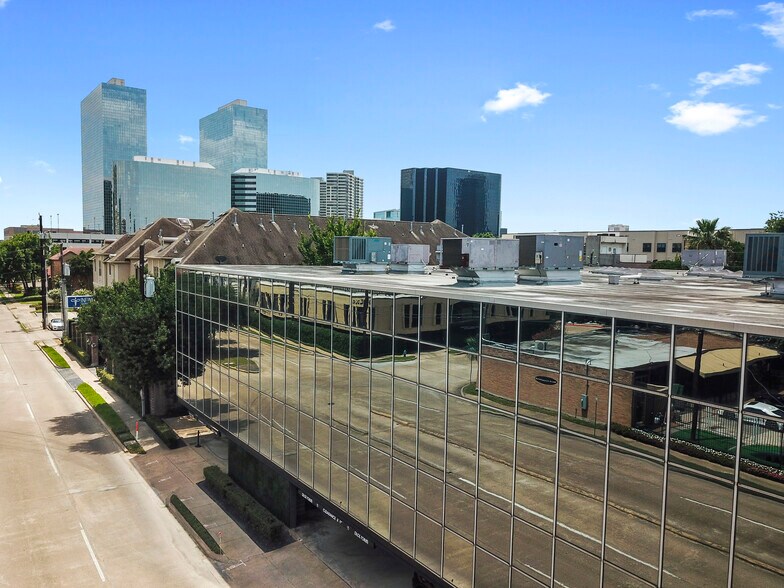 More Photos Of 3104 Edloe St, Houston Office For Sale